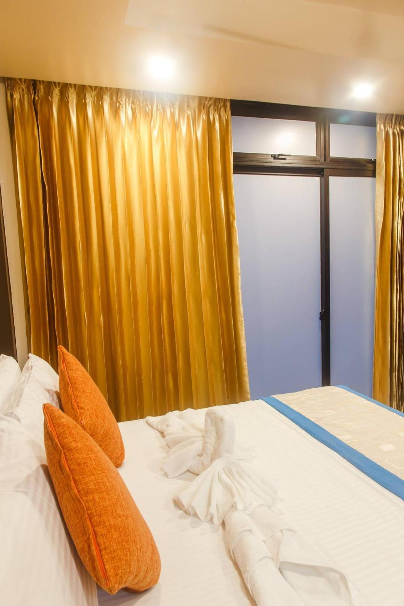 Club Blu Hotel Malé Buitenkant foto